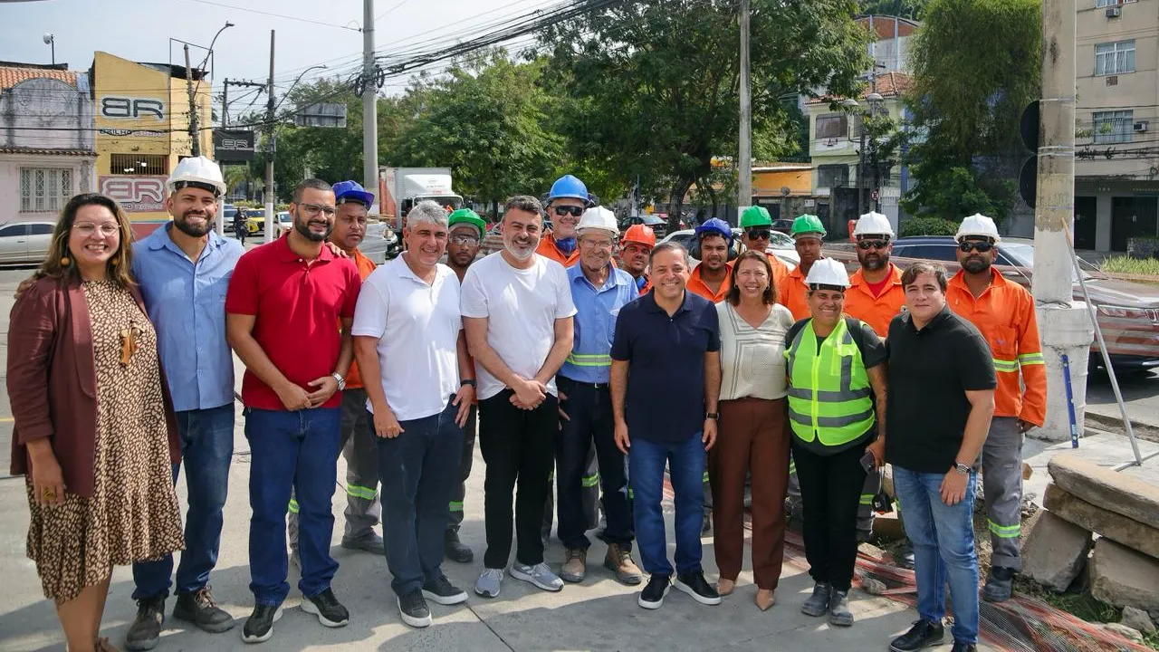 Vistoria do prefeito Rodrigo Neves na requalificação da Alameda São Boaventura começa no Fonseca