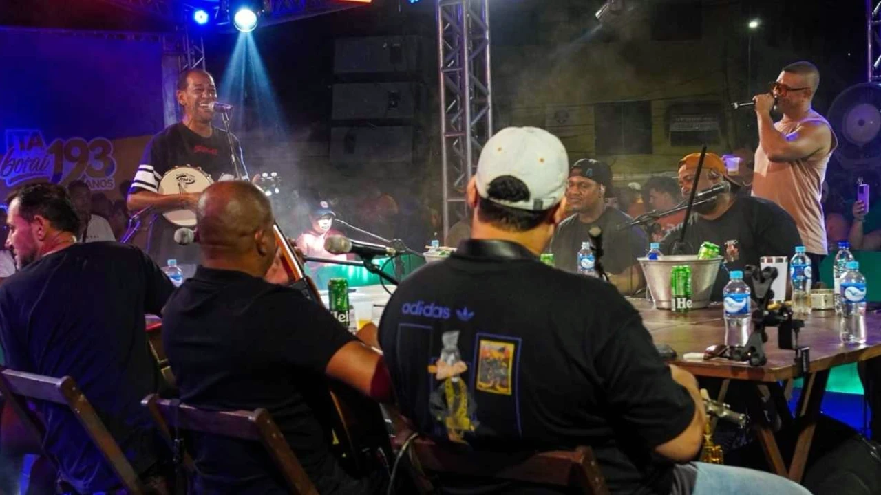 Samba do Trabalhador Itaboraí público evento praça centro