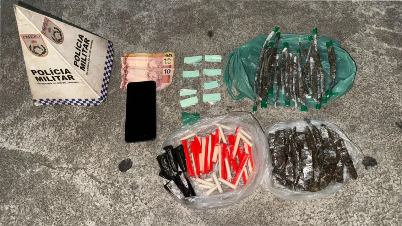 viatura da Polícia Militar durante ação em Rio das Ostras