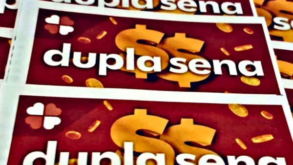 Resultado da Dupla Sena 2973, com resultado dos números sorteados segunda-feira, 22/06, bem como prêmios de todas as faixas de acerto. Soma do total de apostas realizadas, tal qual aquelas ganhadoras e perdedoras, com minúcias e explicação com detalhes especiais. Nesse sentido, realizamos análises de natureza econômica, financeira, lotérica e fiscal da extração, com fundamento nos valores de arrecadação e nas somas destinados ao pagamento dos prêmios. De igual forma, informamos a destinação pública do dinheiro referente ao saldo residual e o que é feito com o dinheiro da maior parte das pessoas que apostam estimuladas por seus sonhos, mas na realidade perdem, tal qual a maioria das vítimas da lógica lotérica dos jogos de azar.