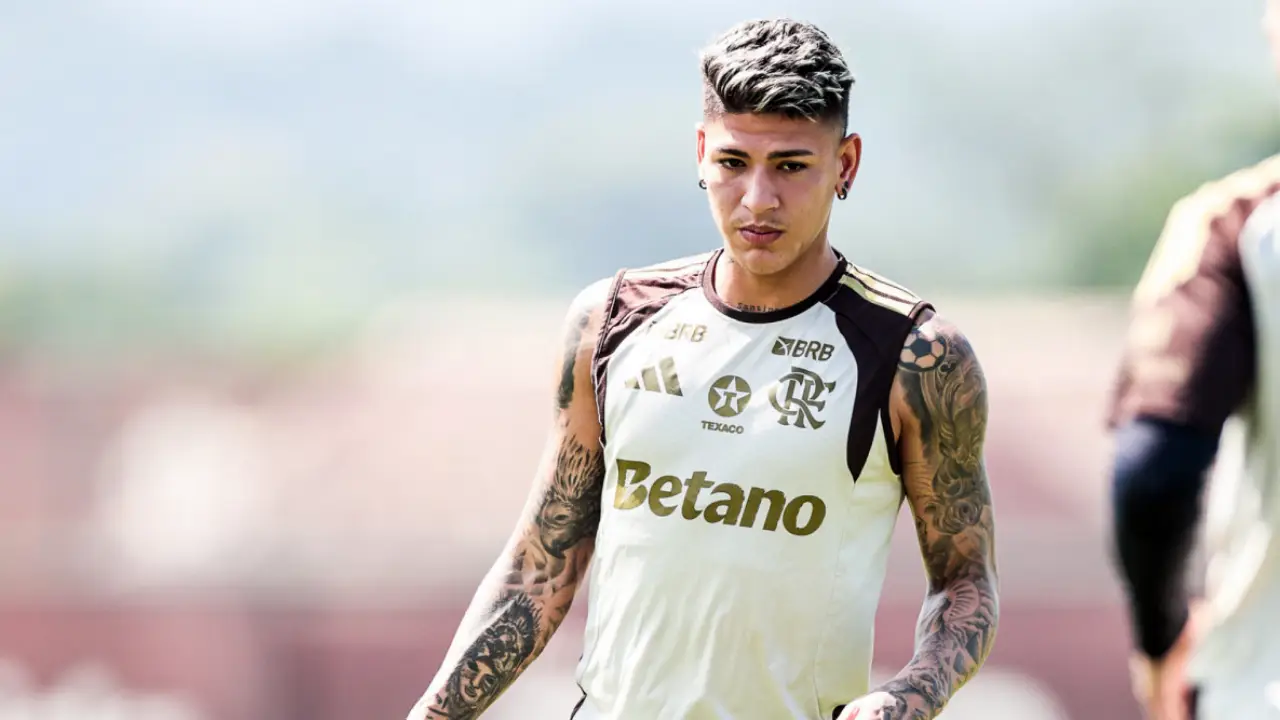 Carrascal, do Flamengo, tem suspensão mantida pelo STJD Carrascal, do Flamengo, tem suspensão mantida pelo STJD