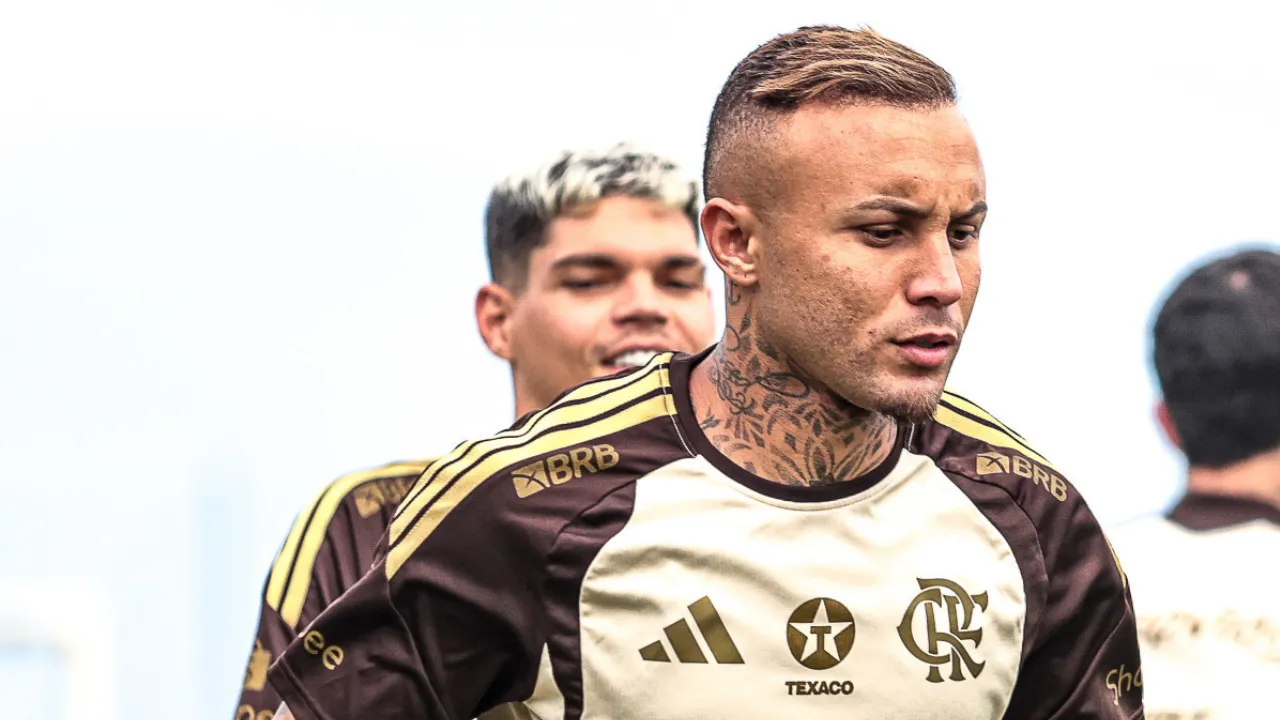 Breno Bidon em campo pelo Corinthians durante partida antes de interesse do Flamengo Breno Bidon em campo pelo Corinthians durante partida antes de interesse do Flamengo