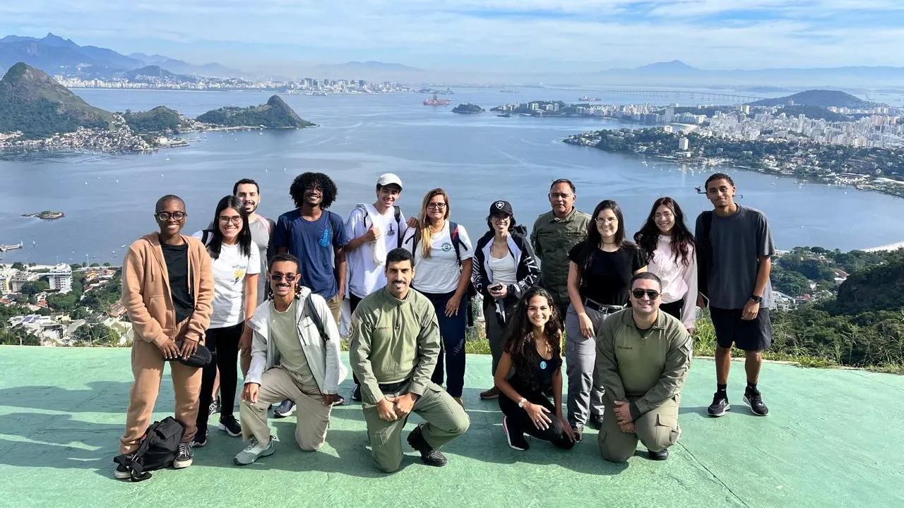 Representantes de Arraial do Cabo e da UERJ participam de intercâmbio ambiental no PARNIT, em Niterói