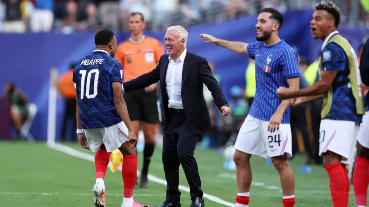 Kylian Mbappé comemora um dos gols da França na vitória sobre a Suécia pela Copa do Mundo de 2026