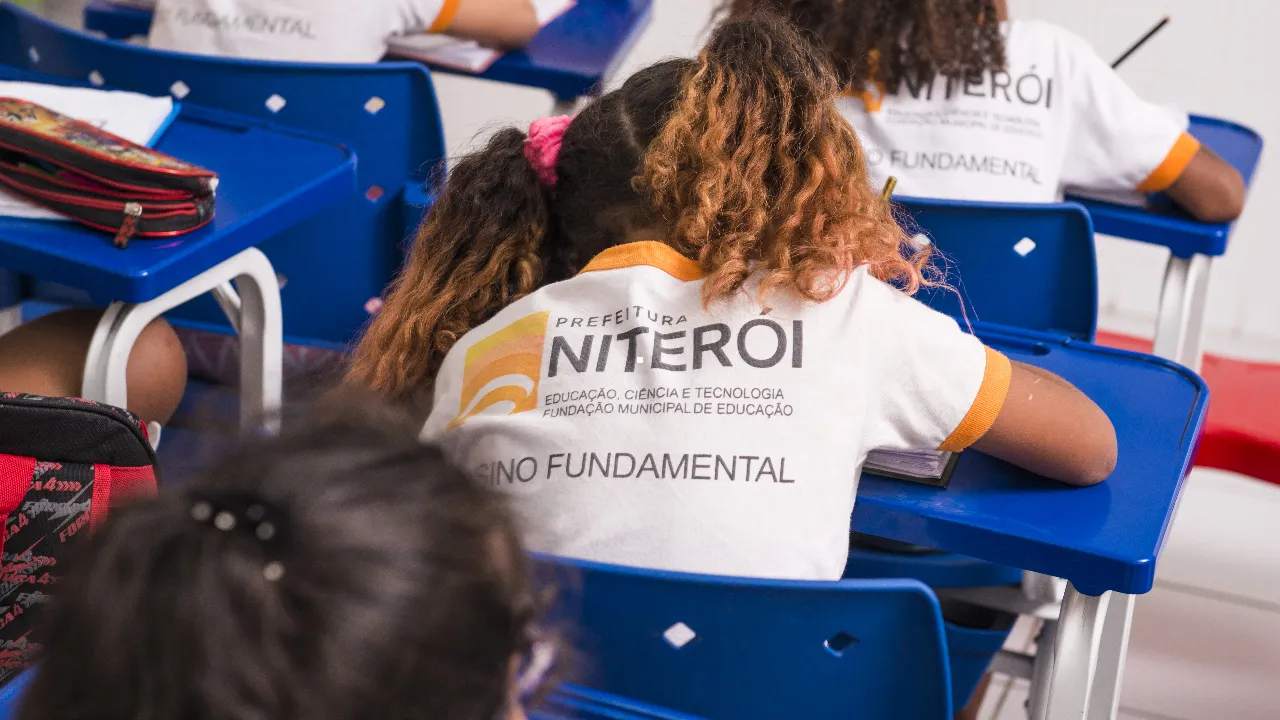 Niterói abre processo seletivo com 141 vagas temporárias para profissionais da Educação