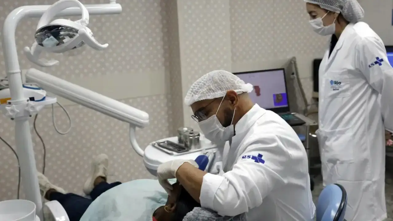 CAS do Senado aprova piso salarial de médicos e cirurgiões-dentistas de R$ 13.662 CAS do Senado aprova piso salarial de médicos e cirurgiões-dentistas de R$ 13.662