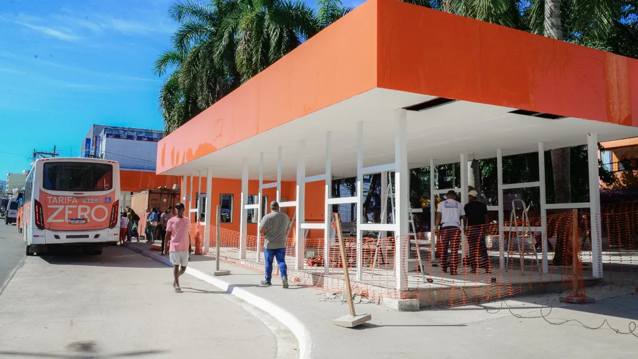 Novos pontos de ônibus na Avenida 22 de Maio, em Itaboraí