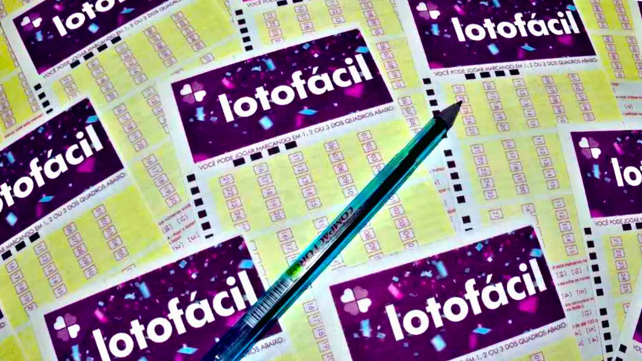 Concurso 3716 da Lotofácil, com resultado dos números sorteados sábado, 20/06, bem como prêmios de todas as faixas de acerto | Enzo Carvalho