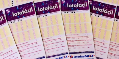 Concurso 3019 da Lotofácil, com resultado dos números sorteados quinta-feira, 25/06, bem como prêmios de todas as faixas de acerto. Soma do total de apostas realizadas, tal qual aquelas ganhadoras e perdedoras, com minúcias e explicação com detalhes especiais. Nesse sentido, realizamos análises de natureza econômica, financeira, lotérica e fiscal da extração, com fundamento nos valores de arrecadação e nas somas destinados ao pagamento dos prêmios. De igual forma, informamos a destinação pública do dinheiro referente ao saldo residual e o que é feito com o dinheiro da maior parte das pessoas que apostam estimuladas por seus sonhos, mas na realidade perdem, tal qual a maioria das vítimas da lógica lotérica dos jogos de azar.