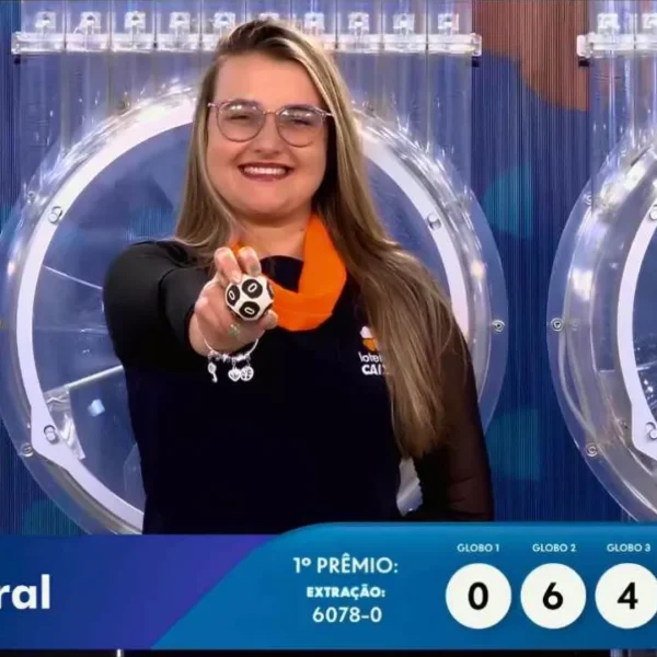 Resultado completo e prêmios do concurso 6077 da Loteria Federal, referente à Extração Regular de Sábado, 27/06, com todos os bilhetes ganhadores correspondentes às dezenas de milhar do 1º, 2º, 3º, 4º, 5º prêmio, bem como suas milhares, centenas, dezenas e unidades derivadas. A expectativa do resultado da loteria federal vai além dos adeptos da modalidade, vez que rifas, consórcio de casas, consórcio de carros títulos de capitalização, sorteio de lojas, concursos de shopping, Nota Fiscal Paulista, sorteios comunitários e até mesmo outras apostas, como o jogo do bicho, usam o resultado de sua extração para pagamento de suas premiações. Confira no portal de notícias Folha do Leste.