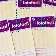 Concurso 3730 da Lotofácil, com resultado dos números sorteados na quarta-feira, 08/07, bem como prêmios de todas as faixas de acerto. Soma do total de apostas realizadas, e análises econômicas, financeiras e lotéricas tanto sobre as ganhadoras quanto perdedoras, com base na arrecadação.