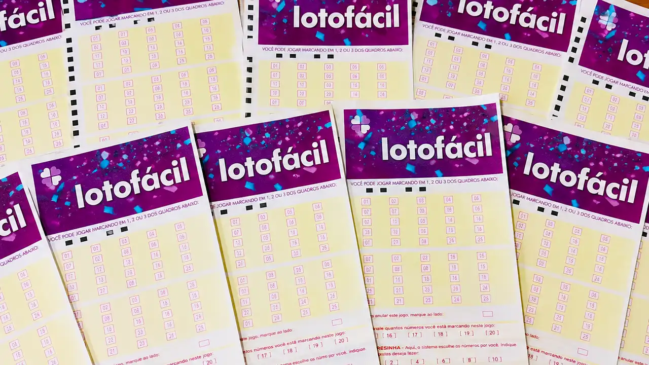 Concurso 3730 da Lotofácil, com resultado dos números sorteados na quarta-feira, 08/07, bem como prêmios de todas as faixas de acerto. Soma do total de apostas realizadas, e análises econômicas, financeiras e lotéricas tanto sobre as ganhadoras quanto perdedoras, com base na arrecadação.