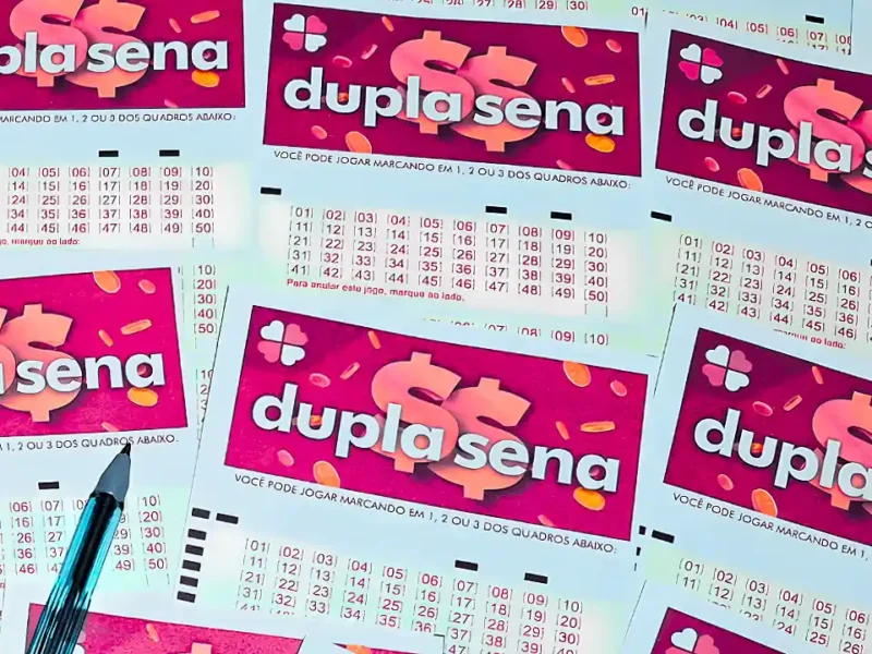 Volantes da Dupla Sena e informações do concurso 2986, com resultado dos números sorteados na quarta-feira, 22/07, bem como prêmios de todas as faixas de acerto. Soma do total de apostas realizadas, e análises econômicas, financeiras e lotéricas tanto sobre as ganhadoras quanto perdedoras, com base na arrecadação da modalidade | Enzo Carvalho/Folha do Leste