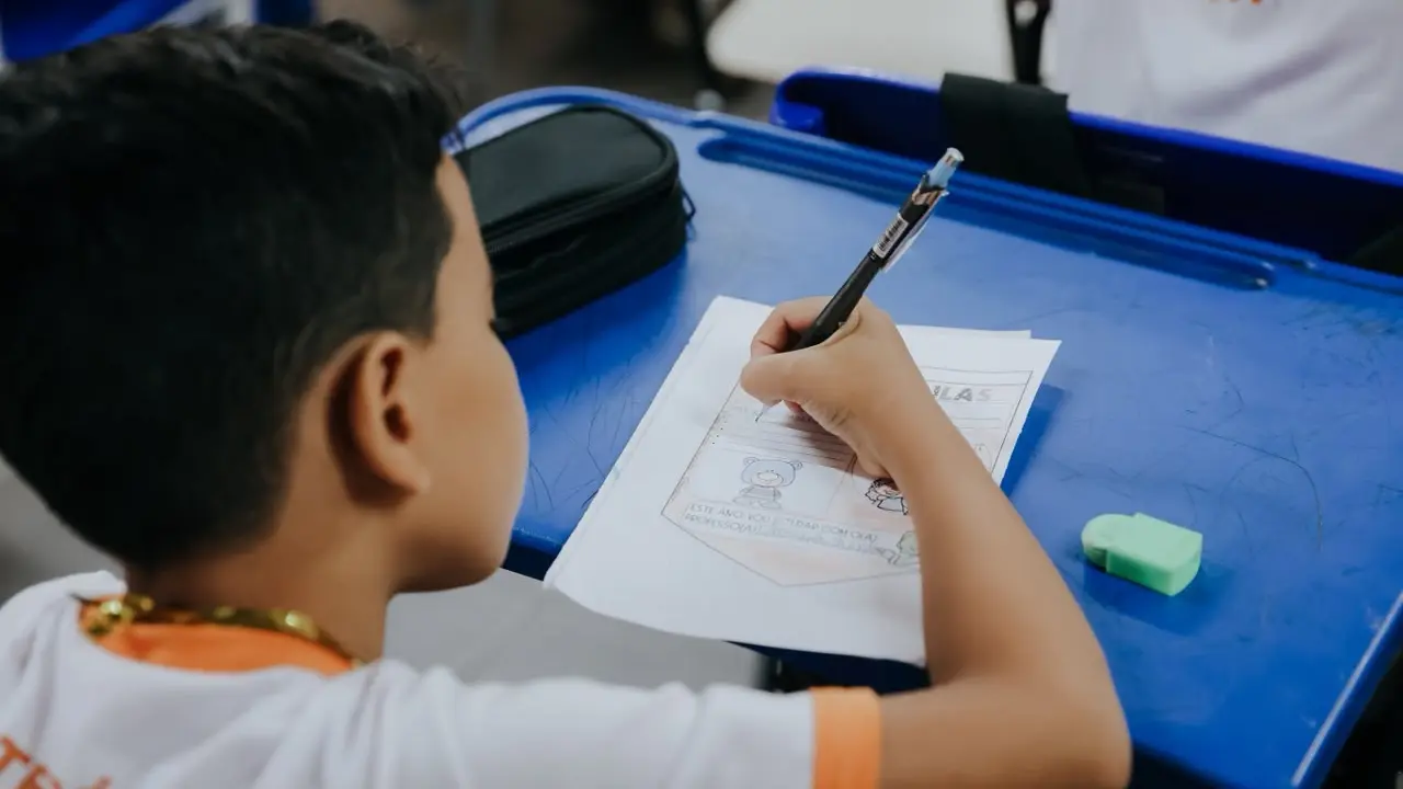 Estudantes da Rede Municipal de Niterói em sala de aula após a cidade alcançar recorde de 93,5% de aprovação escolar Estudantes da Rede Municipal de Niterói em sala de aula após a cidade alcançar recorde de 93,5% de aprovação escolar