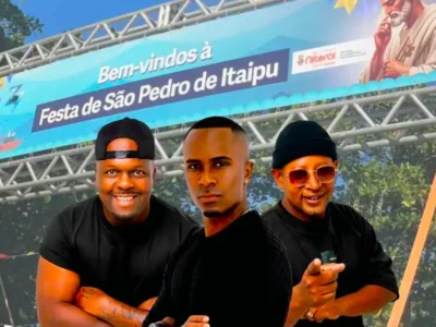 O grupo Aquele Pagode Gostosin é uma das atrações deste sábado (4) na  tradicional Festa de São Pedro de Itaipu, na Região Oceânica de Niterói.