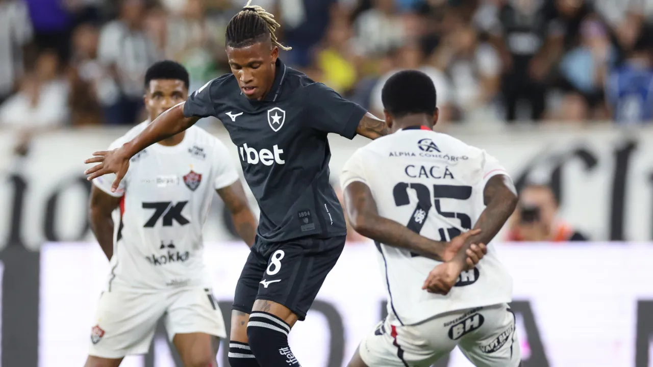 Danilo publica mensagem após jogo do Botafogo e afirma que não deseja ser transferido para o Zenit, da Rússia