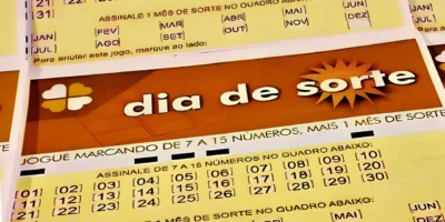 Imagem mostra volante da Loterias Caixa válido para apostas na Dia de Sorte cuja reportagem em anexo detalha como foi o concurso 1252 com resultado dos números sorteados na quarta-feira, 22/07, bem como prêmios de todas as faixas de acerto. Soma do total de apostas realizadas, e análises econômicas, financeiras e lotéricas tanto sobre as ganhadoras quanto perdedoras, com base na arrecadação da modalidade | Créditos: Enzo Carvalho/Folha do Leste