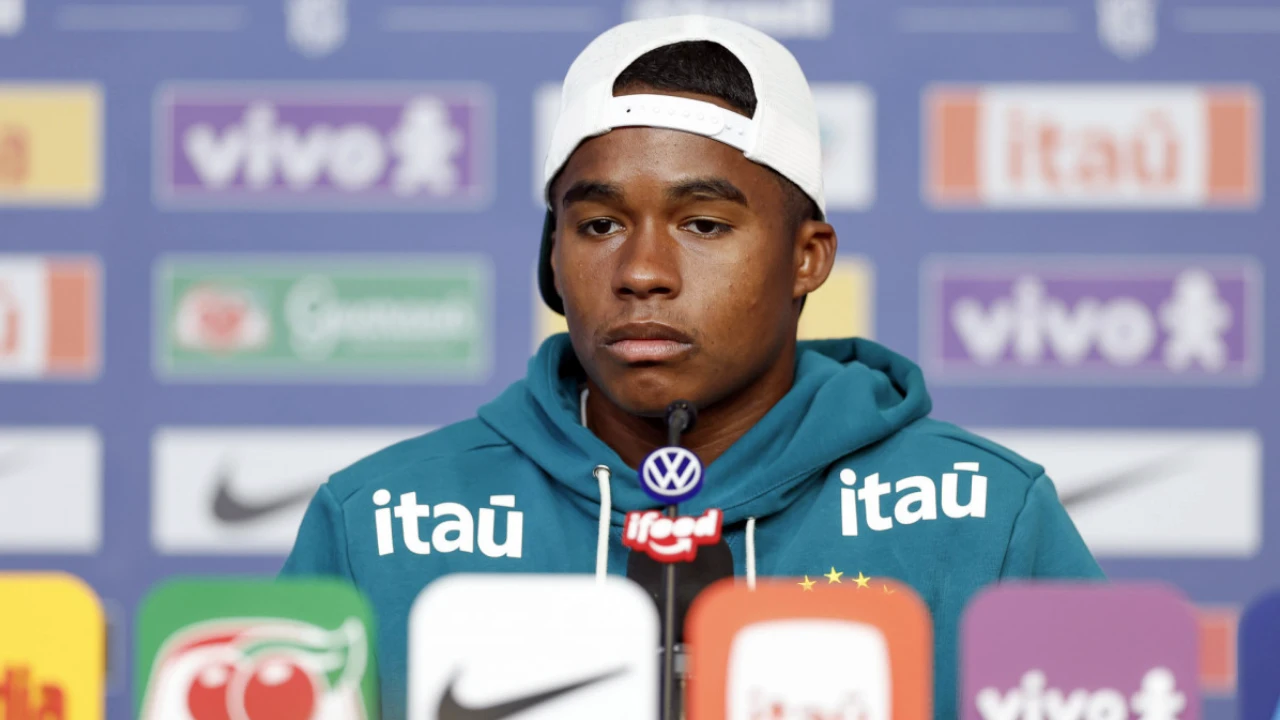 Endrick durante treino da seleção brasileira antes do confronto contra a Noruega pela Copa do Mundo