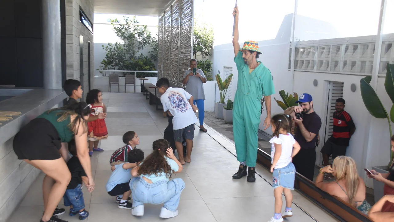 Crianças participam de brincadeiras e oficinas durante a programação de férias nos museus de Maricá Crianças participam de brincadeiras e oficinas durante a programação de férias nos museus de Maricá