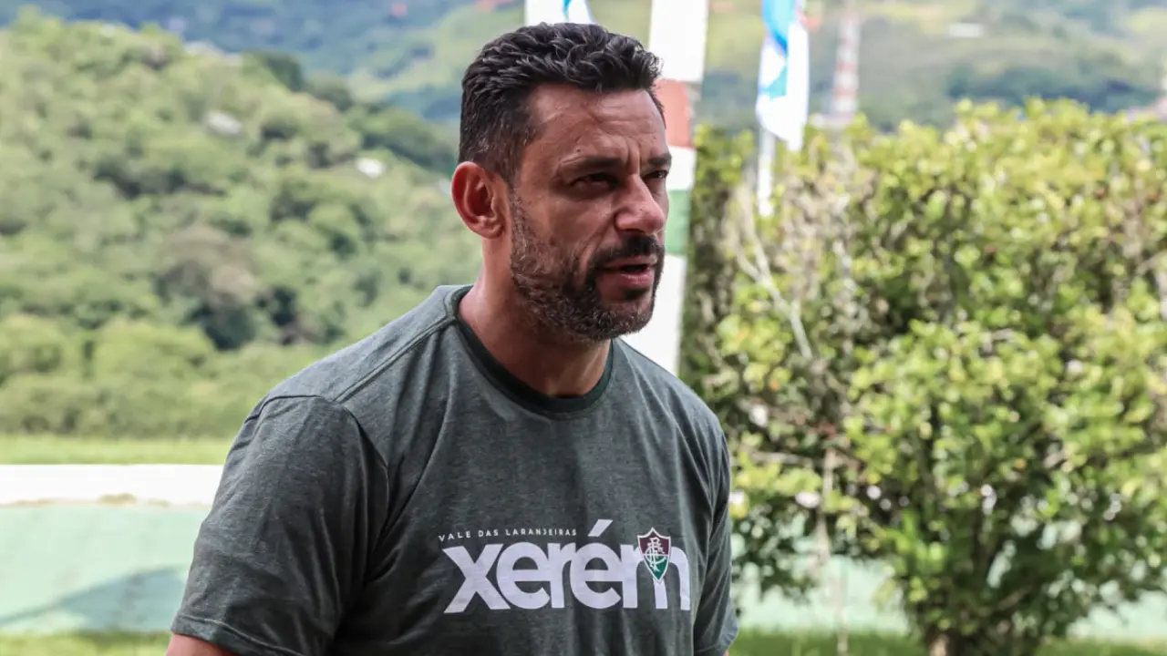 Fred posa em Xerém após ser anunciado como novo técnico da equipe Sub-20 do Fluminense Fred posa em Xerém após ser anunciado como novo técnico da equipe Sub-20 do Fluminense