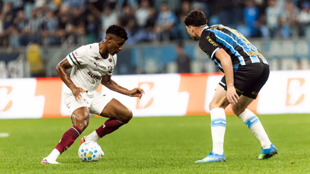Hulk comemora gol de pênalti do Fluminense no empate por 1 a 1 com o Grêmio na Arena Hulk comemora gol de pênalti do Fluminense no empate por 1 a 1 com o Grêmio na Arena