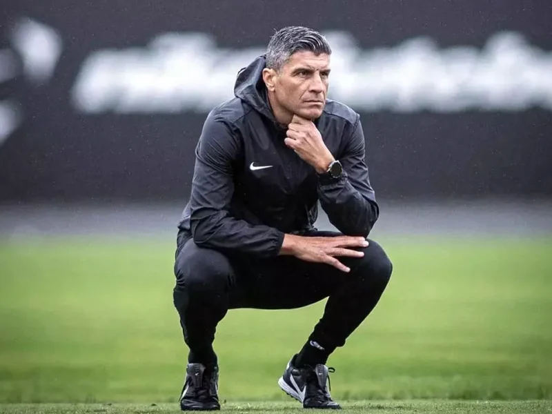 Pedro Emanuel durante partida do Vasco pelo Campeonato Brasileiro