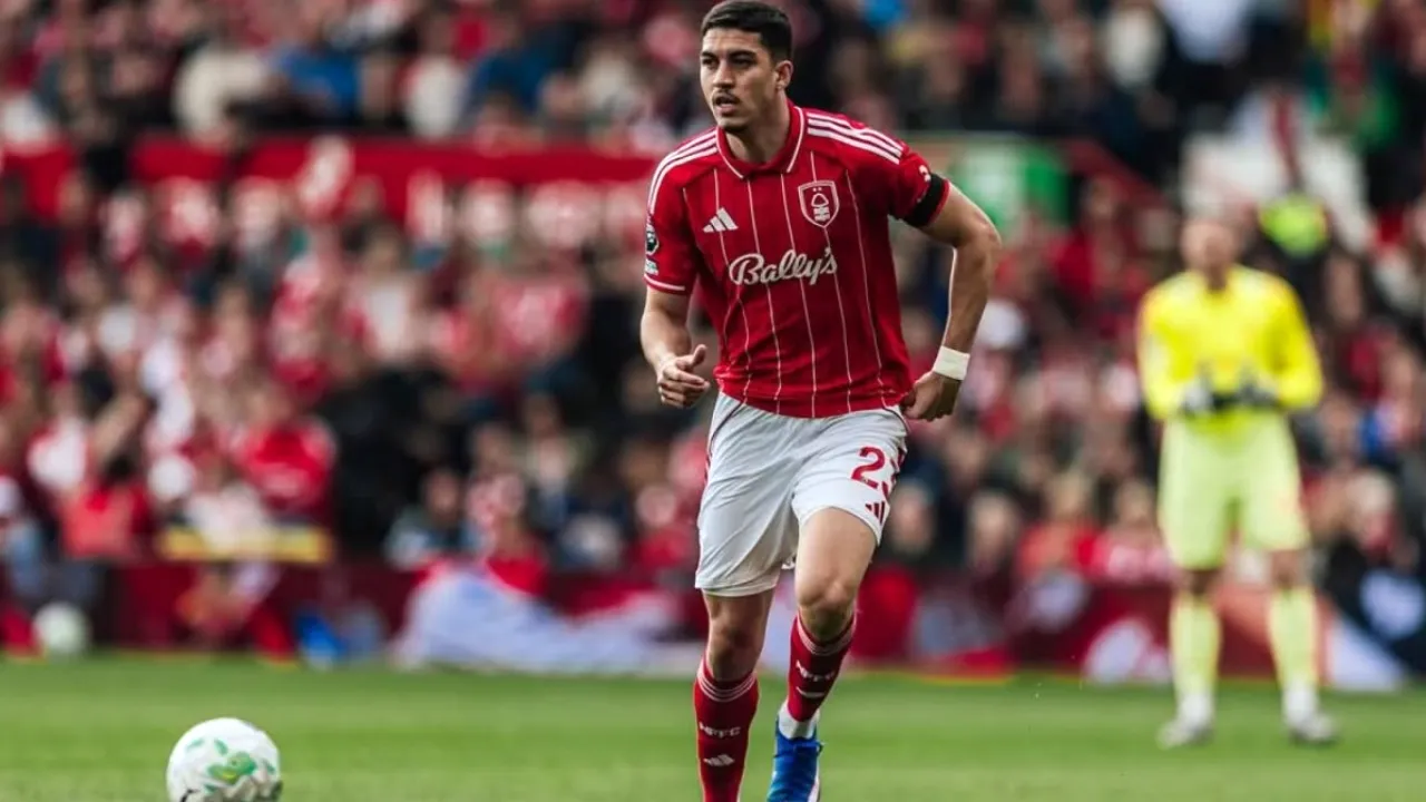 Jair Cunha, zagueiro do Nottingham Forest, entra no radar do Vasco para o segundo semestre Jair Cunha, zagueiro do Nottingham Forest, entra no radar do Vasco para o segundo semestre