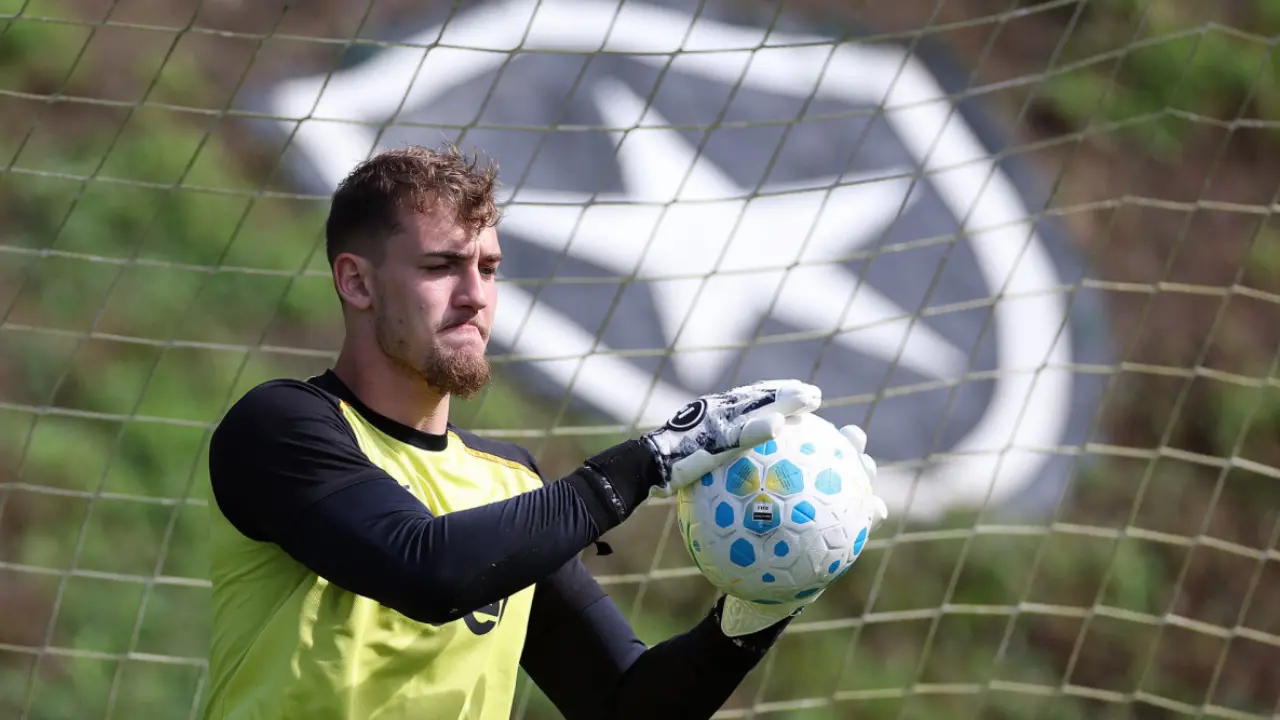 Léo Linck durante treino do Botafogo antes do empréstimo encaminhado ao Estrela da Amadora, de Portugal Léo Linck durante treino do Botafogo antes do empréstimo encaminhado ao Estrela da Amadora, de Portugal