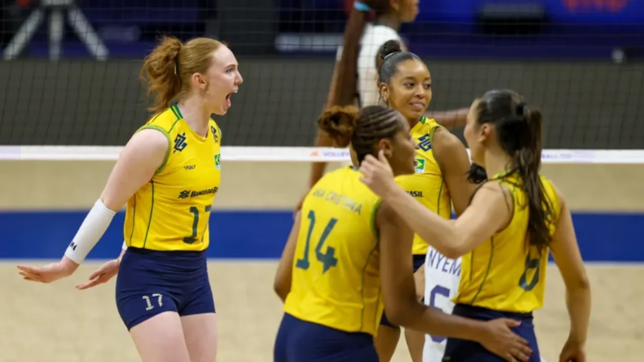 Jogadoras do Brasil comemoram ponto contra o Japão na Liga das Nações de Voleibol Feminino de 2026 Jogadoras do Brasil comemoram ponto contra o Japão na Liga das Nações de Voleibol Feminino de 2026