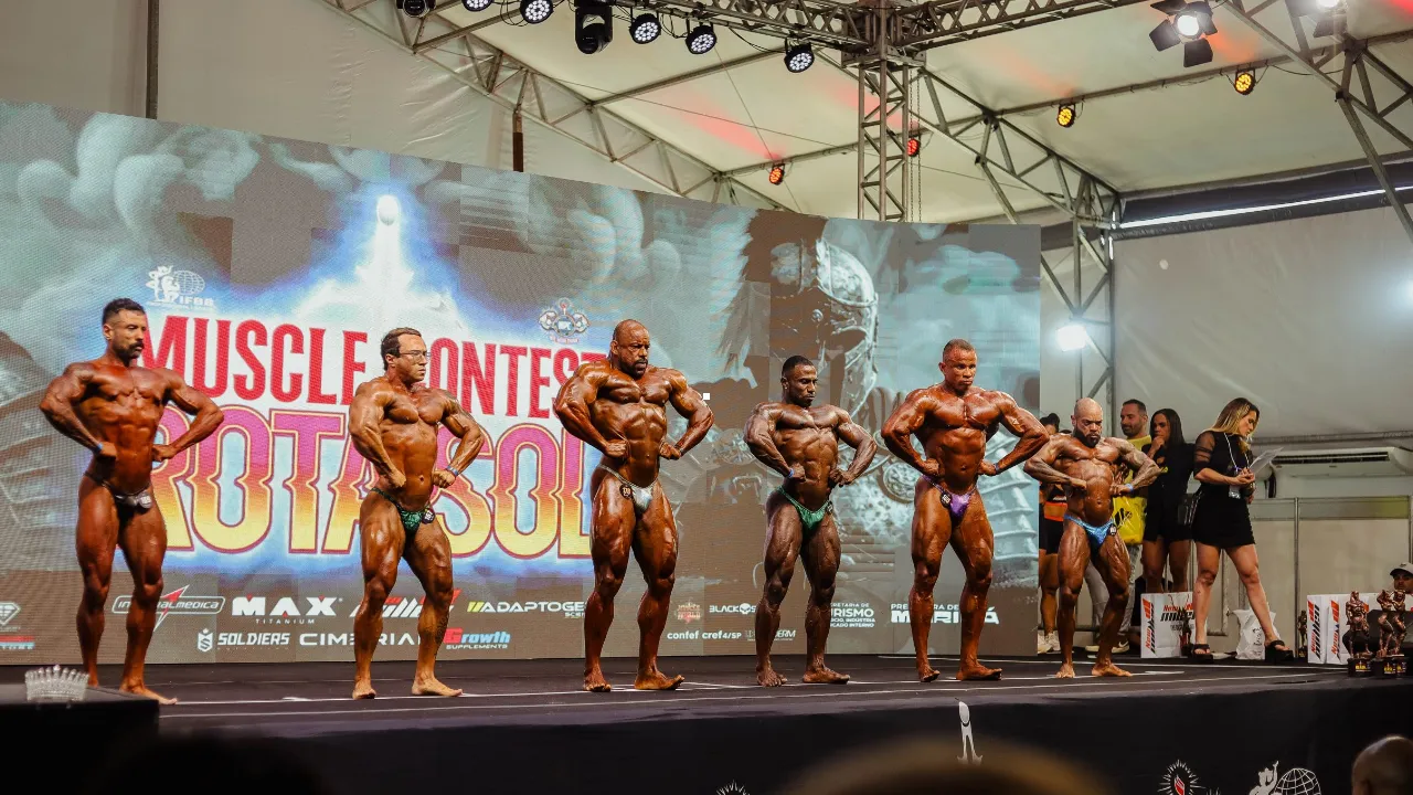 Atletas participam do MuscleContest Rota do Sol na Arena da Barra de Maricá