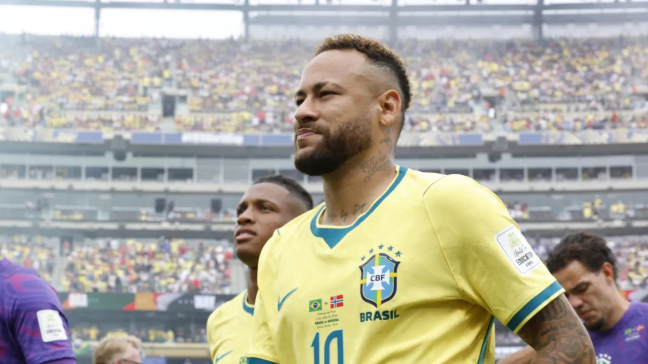 Neymar confirma aposentadoria da Seleção Brasileira após partida do Santos pela Copa Sul-Americana