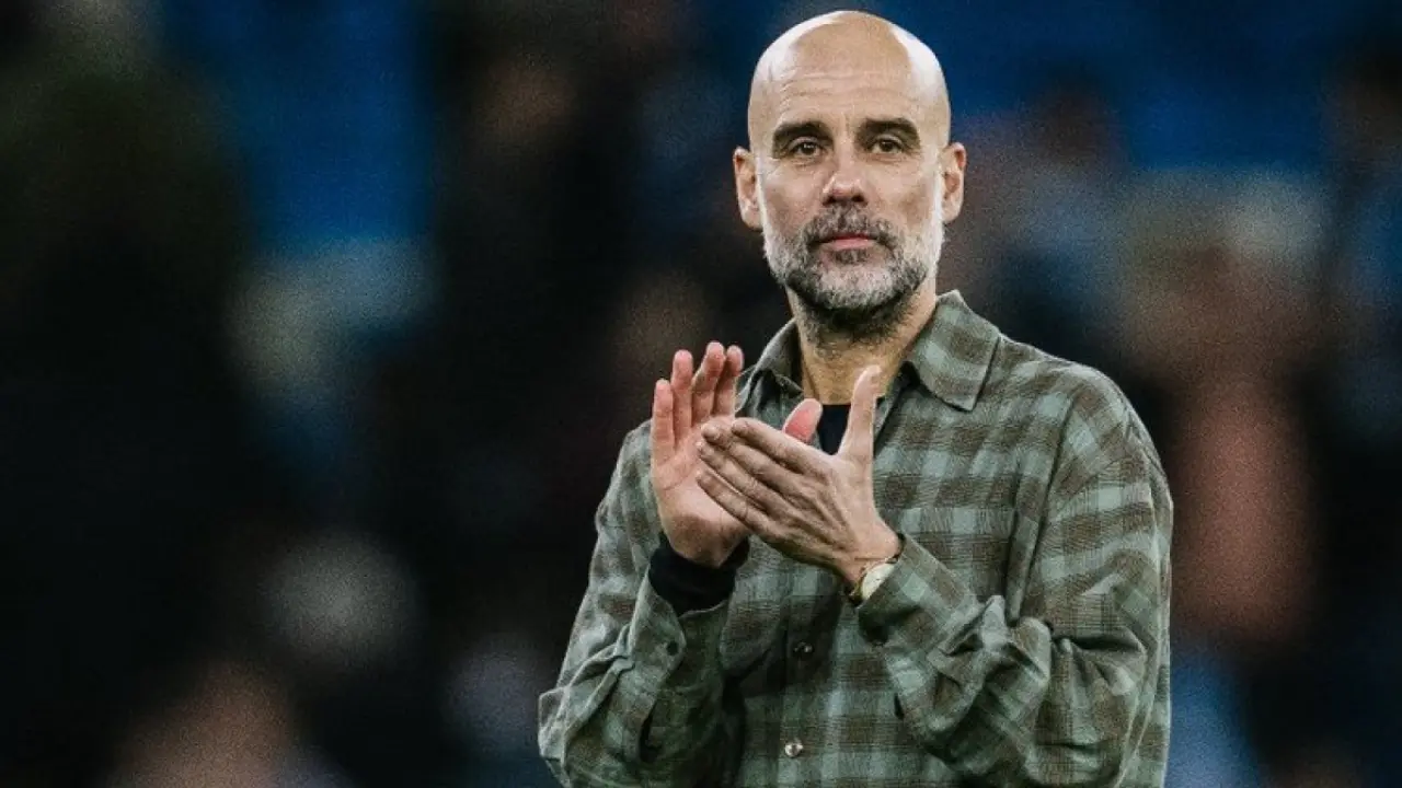 Pep Guardiola durante partida do Manchester City; seleção italiana negocia com o treinador para comandar a reconstrução da Azzurra Pep Guardiola durante partida do Manchester City; seleção italiana negocia com o treinador para comandar a reconstrução da Azzurra