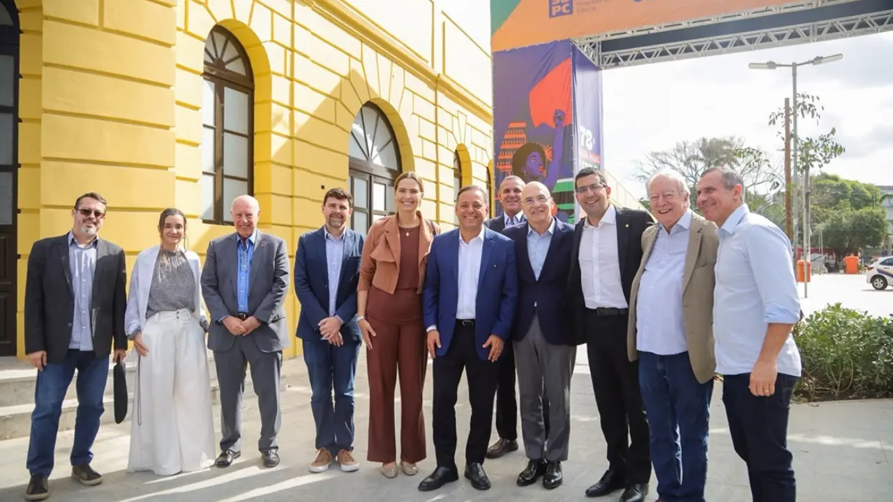 Representantes da Prefeitura, Fecomércio RJ e UFF anunciam restaurante-escola do Senac em Niterói Representantes da Prefeitura, Fecomércio RJ e UFF anunciam restaurante-escola do Senac em Niterói