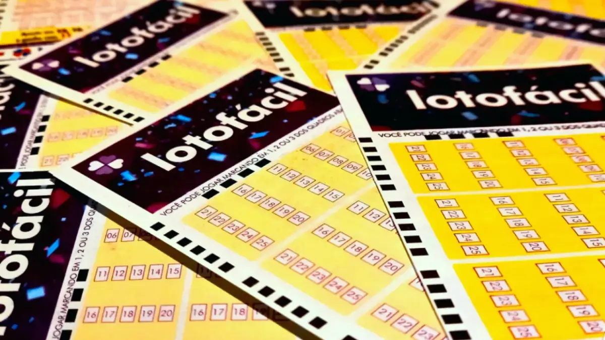 Concurso 3734 da Lotofácil, com resultado dos números sorteados na segunda-feira, 13/07, bem como prêmios de todas as faixas de acerto. Soma do total de apostas realizadas, e análises econômicas, financeiras e lotéricas tanto sobre as ganhadoras quanto perdedoras, com base na arrecadação.