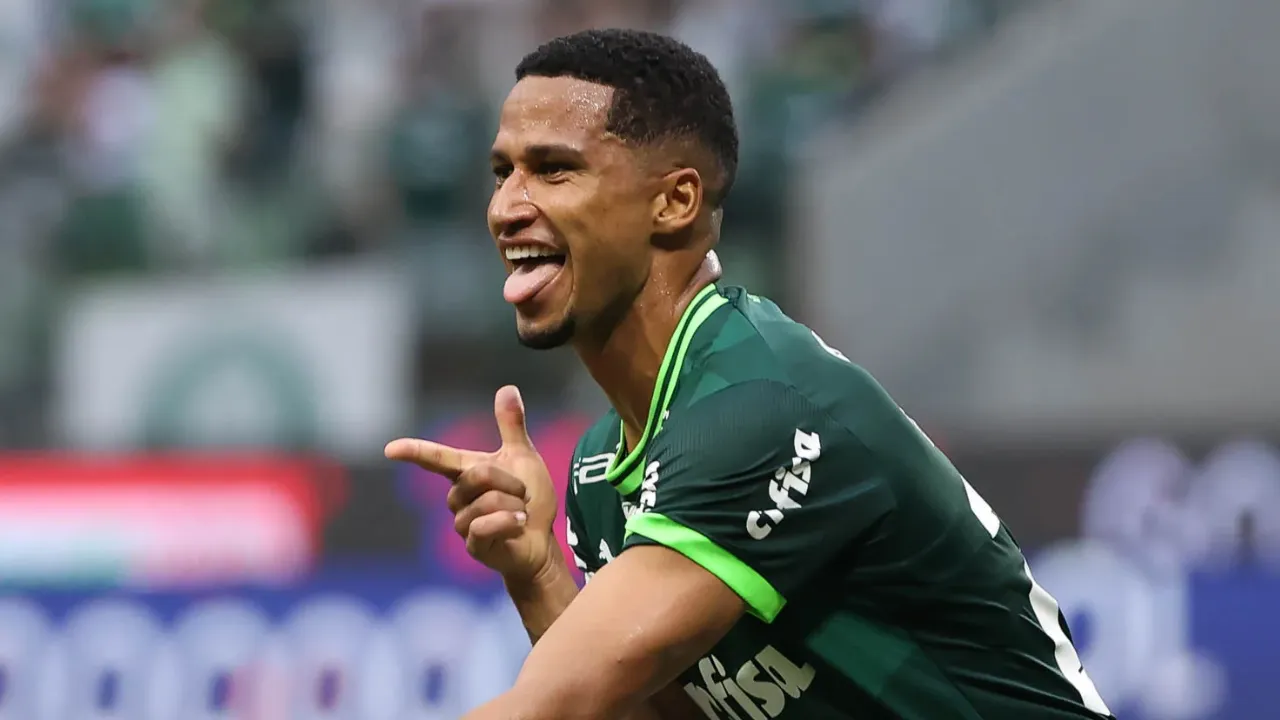 Murilo em campo pelo Palmeiras; Vasco procura o zagueiro para reforçar o sistema defensivo no segundo semestre Murilo em campo pelo Palmeiras; Vasco procura o zagueiro para reforçar o sistema defensivo no segundo semestre