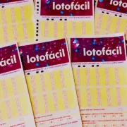 Concurso 3765 da Lotofácil, com resultado dos números sorteados no terça-feira, 18/08, bem como prêmios de todas as faixas de acerto. Soma do total de apostas realizadas, e análises econômicas, financeiras e lotéricas tanto sobre as ganhadoras quanto perdedoras, com base na arrecadação.
