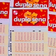 Concurso 3003 da Dupla Sena, com resultado dos números sorteados na segunda-feira, 31/08, bem como prêmios de todas as faixas de acerto. Soma do total de apostas realizadas, e análises econômicas, financeiras e lotéricas tanto sobre as ganhadoras quanto perdedoras, com base na arrecadação