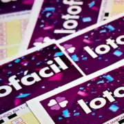 Concurso 3775 da Lotofácil, com resultado dos números sorteados neste domingo, 30/08, bem como prêmios de todas as faixas de acerto. Soma do total de apostas realizadas, e análises econômicas, financeiras e lotéricas tanto sobre as ganhadoras quanto perdedoras, com base na arrecadação | Enzo Carvalho