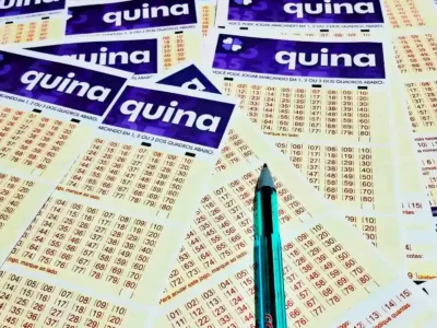Volantes da Quina usados como ilustração da reportagem Concurso 7102 da Quina, com resultado dos números sorteados no quarta-feira, quarta-feira, bem como prêmios de todas as faixas de acerto. Soma do total de apostas realizadas, e análises econômicas, financeiras e lotéricas tanto sobre as ganhadoras quanto perdedoras, com base na arrecadação | imagem de Enzo Carvalho