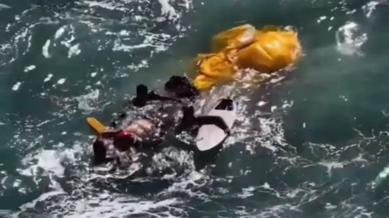Equipes de resgate atendem ocorrência com parapente na Praia de São Conrado