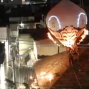 Balão iluminado com imagem do Cristo Redentor cai no Engenho Novo, na Zona Norte do Rio