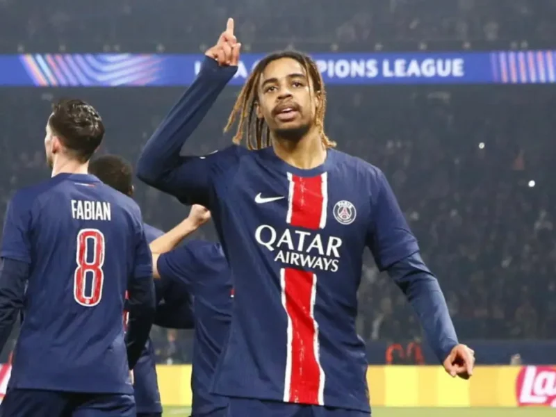 Bradley Barcola em ação pelo Paris Saint-Germain