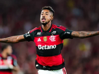 Bruno Henrique comemora gol do Flamengo contra o Vitória no Maracanã