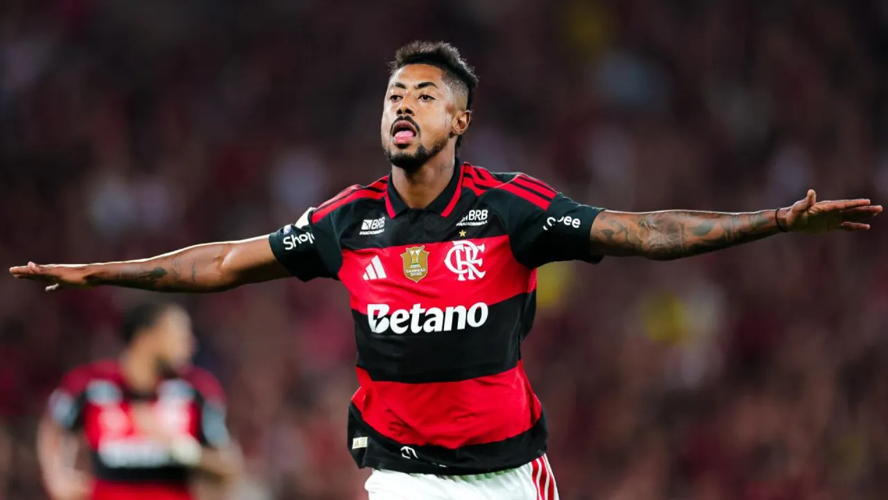 Bruno Henrique comemora gol do Flamengo contra o Vitória no Maracanã Bruno Henrique comemora gol do Flamengo contra o Vitória no Maracanã