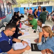 Atendimento do Cidadania Itinerante no bairro Engenho Pequeno, em São Gonçalo