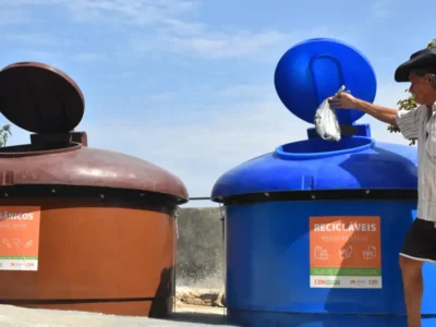 Moloks para resíduos orgânicos e recicláveis instalados no Bairro de Fátima, em Niterói