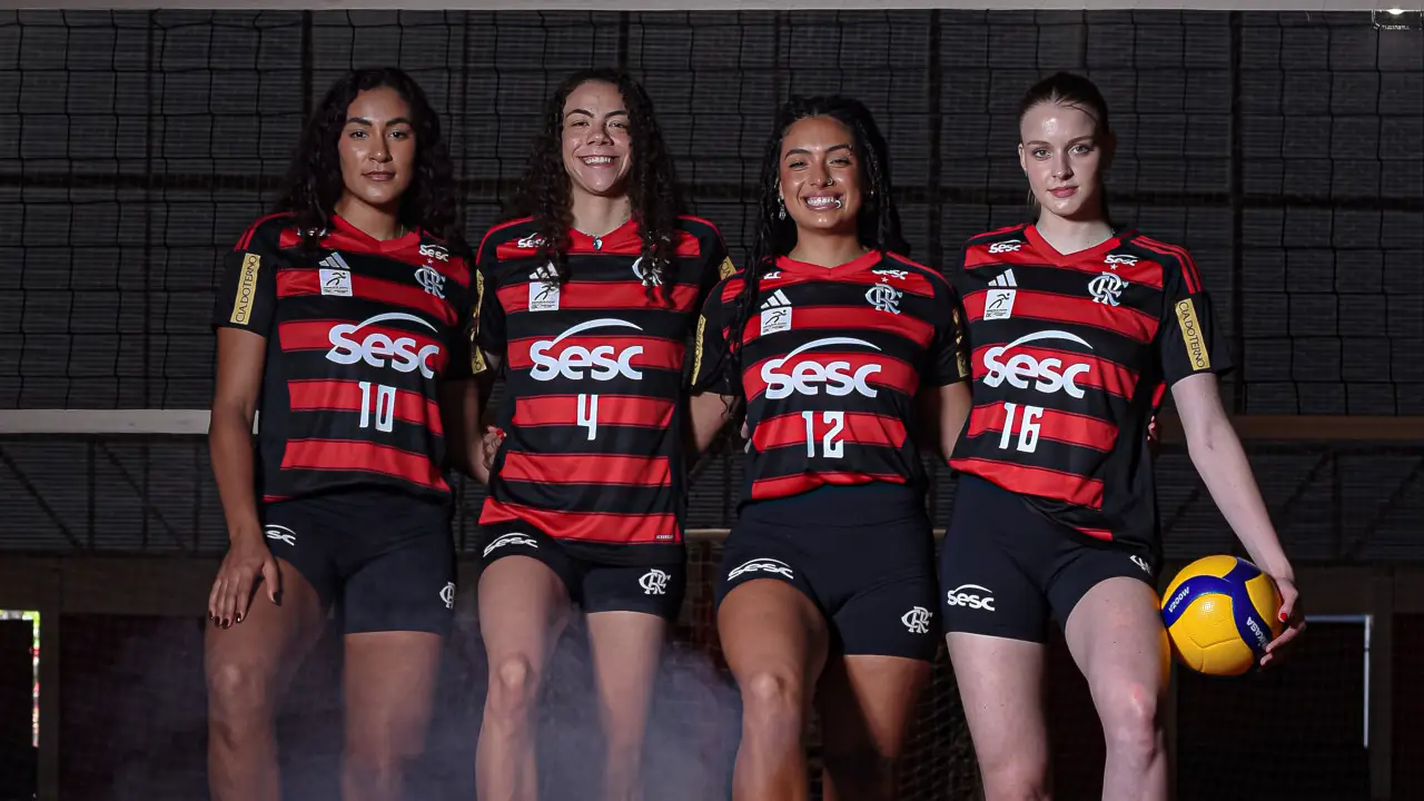 Jogadoras de vôlei feminino durante competição que antecede a Copa Supervôlei Feminino 2026 em Niterói