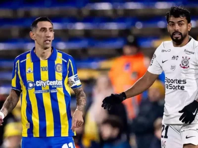 Jogadores de Corinthians e Rosario Central disputam partida pelas oitavas de final da Copa Libertadores