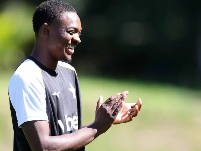 Imagem do jogador Domingos Andrade durante treino pelo Botafogo