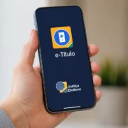 Aplicativo e-Título da Justiça Eleitoral em celular
